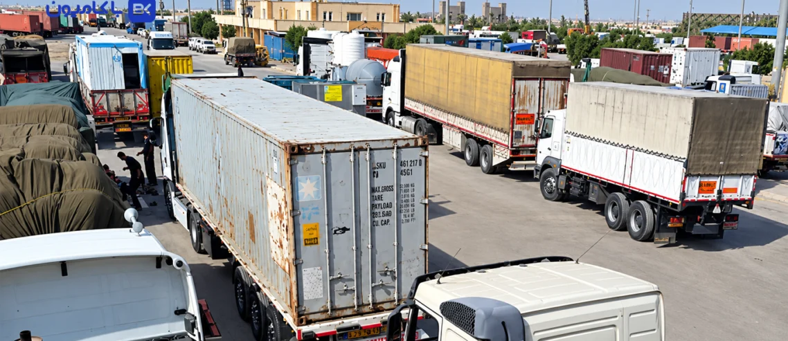 مجله باکامیون-بیش از ۵ روز سرگردانی رانندگان کامیون در مرز مهران؛ نوبت‌دهی نامشخص و پرداخت نشدن حق توقف